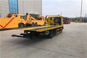 金湾非事故拖车