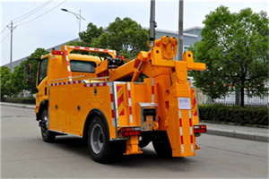 金湾高速路拖车费