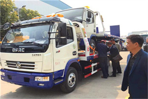 金湾汽车道路救援拖车价格
